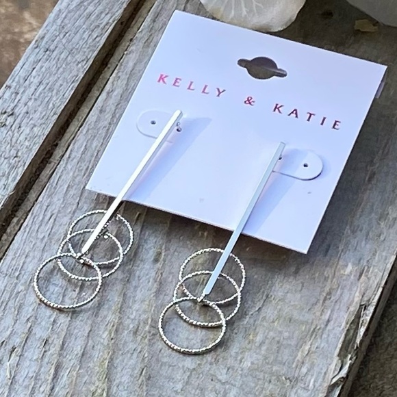 NWT KELLY & KATIE SILVER BAR DROP HOOP EARRINGS - Picture 9 of 9